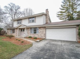 10383 Flagstone Dr, Cedarburg, WI 53012