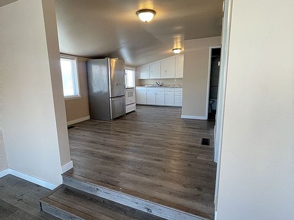 3rd image of 508 9th St APT 1