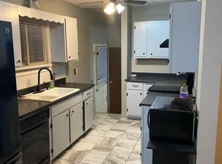 446 N Colby Ave, Valley Center, KS 67147