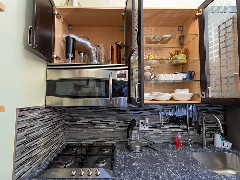 4731 Beach 47 St #2 — Photo 50