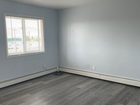 5th image of 395 Anvil Dr