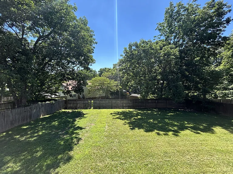 808 Leigh Ann Dr — Photo 22