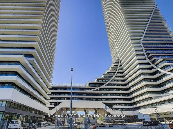 30 Shore Breeze Dr, Toronto, ON