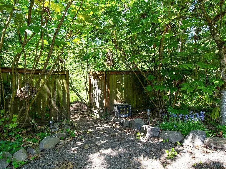 15812 NE 18th Ct — Photo 34