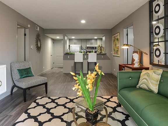 2nd image of 123 Brackenridge Ave #1537042