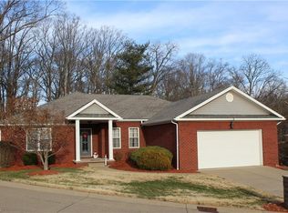 2 Stonebrook Dr, Parkersburg, WV