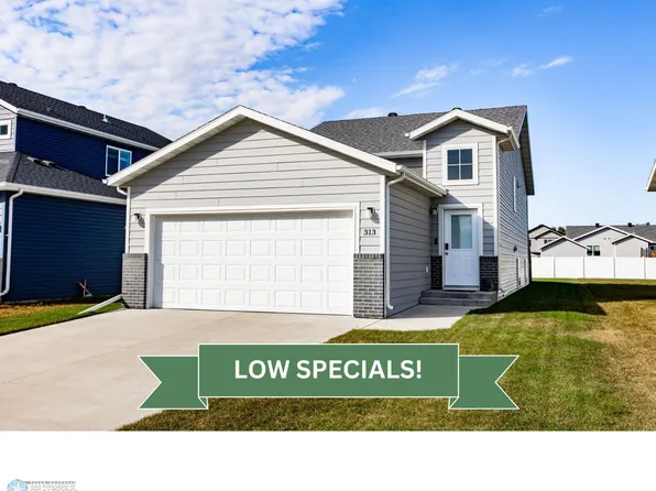 313 7th St E, Horace, ND 58047