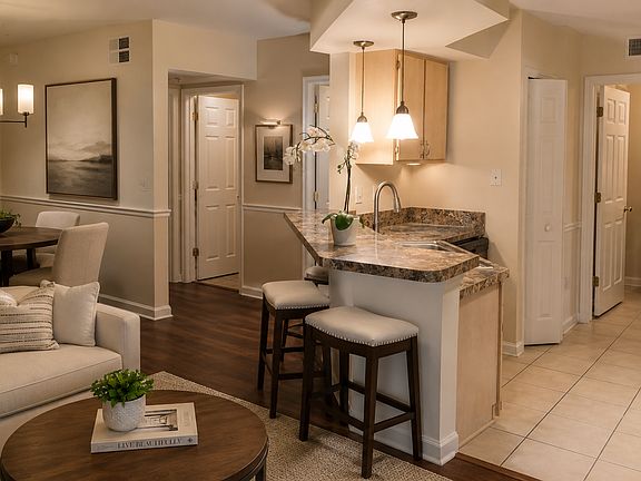 4th image of 814 Crest Pines Dr APT 932