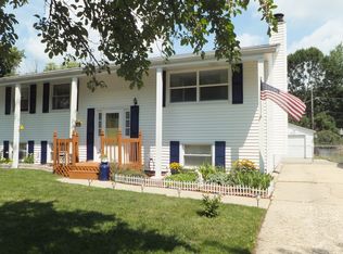 210 Gilbert Ter, Machesney Park, IL 61115