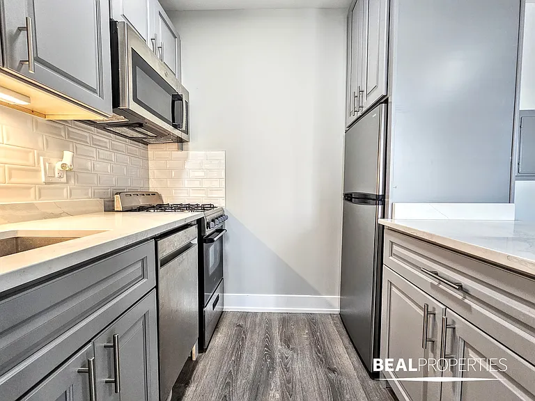 505 West Belmont Ave — Photo 92