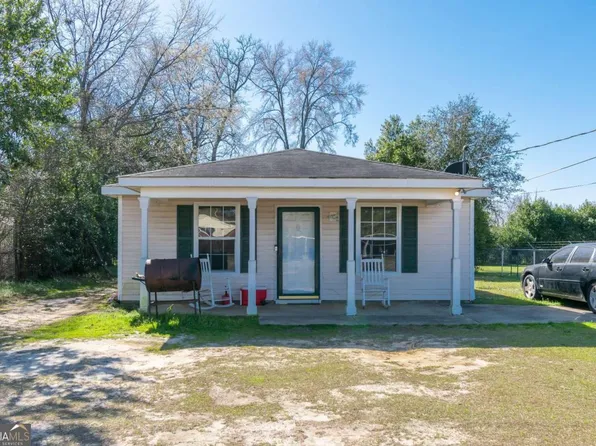 718 Beech St, Louisville, GA 30434