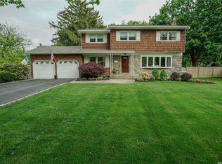 3 Furwood Ct, East Northport, NY 11731