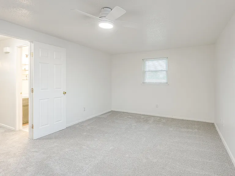 2nd floor bedroom
