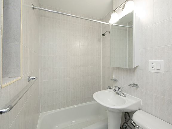 5th image of 124 Ludlow St #C4