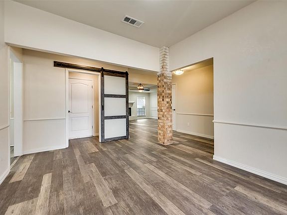 4th image of 200 Buffalo Creek Dr