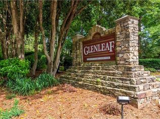 201 Glenleaf Dr, Peachtree Corners, GA 30092