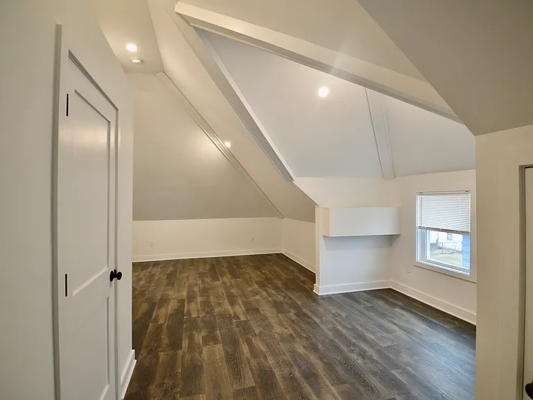 21 Nichols St — Photo 13
