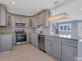 20 Westbury Rd, Iselin, NJ 08830