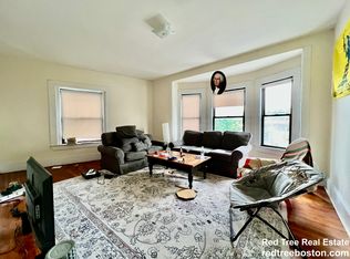 3 Glen Rd APT 1, Jamaica Plain, MA 02130