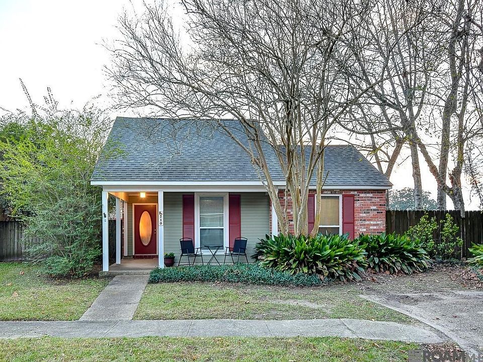 1st image of 210 Meadow Bend Dr