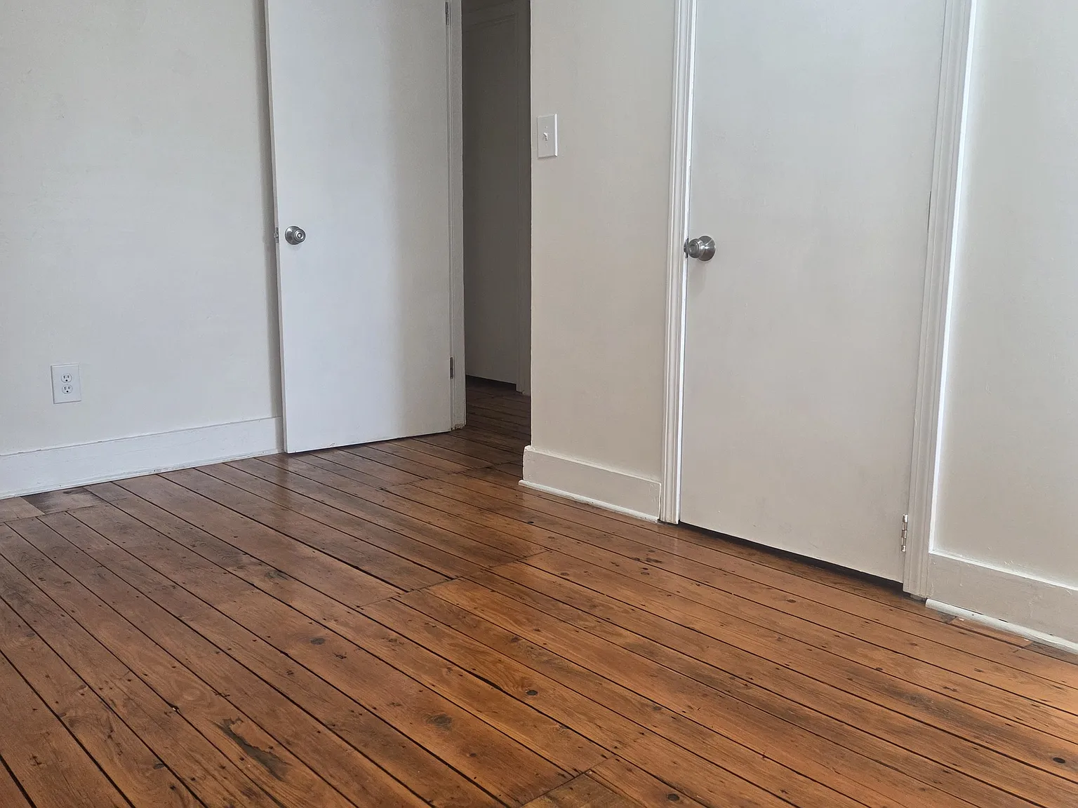 3 bed, 1500 sqft, $2,100 — Photo 4
