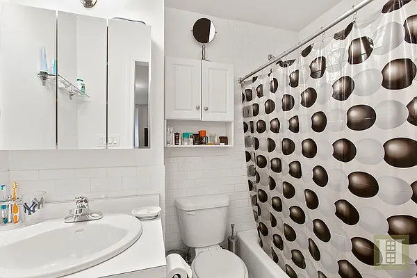 Rented by Halstead Real Estate | media 28