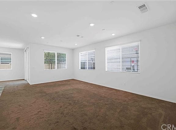 5th image of 6998 Avignon Dr