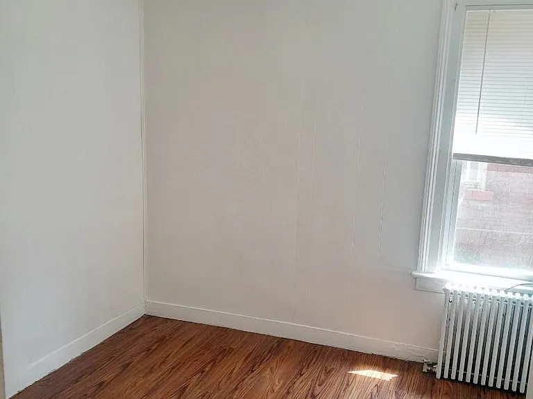 118-120 Babcock St — Photo 5