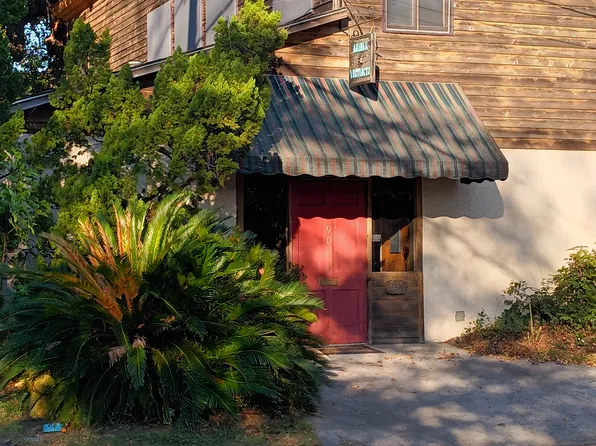 902 E 70th St #A, Savannah, GA 31405
