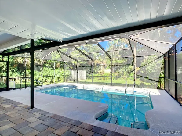 950 N Gardenview Ter, Crystal River, FL 34429