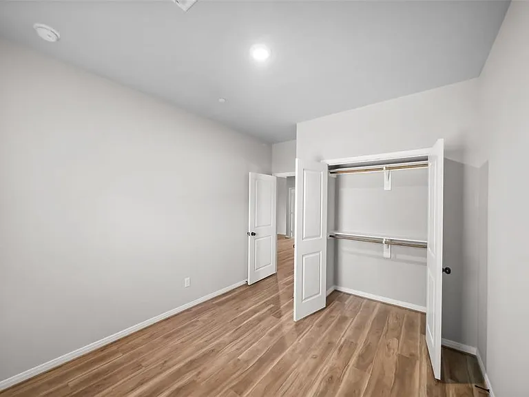 800 N Thompson St — Photo 18