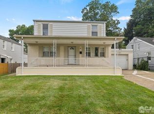 48 New Jersey Ave, Bergenfield, NJ 07621