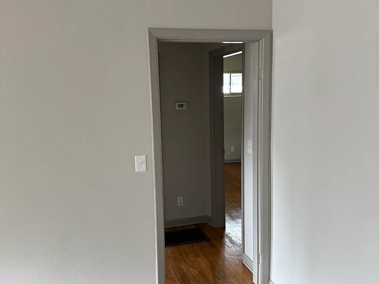 419 Glenhill Cir #421 — Photo 5