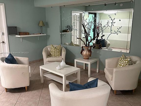 4th image of 130 S Shore Dr APT 2B