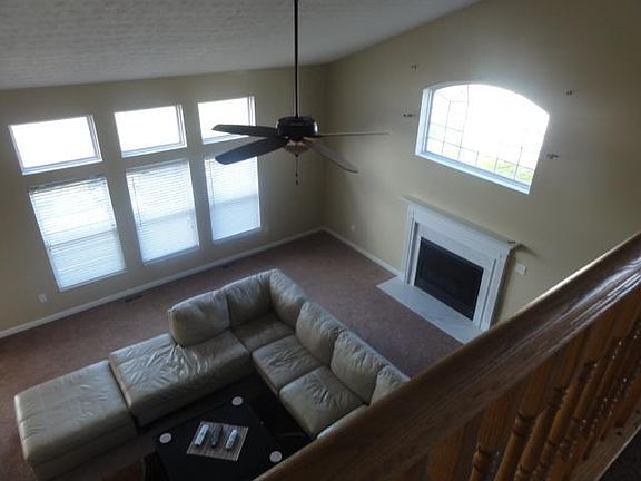 3rd image of 6124 White Oak Way