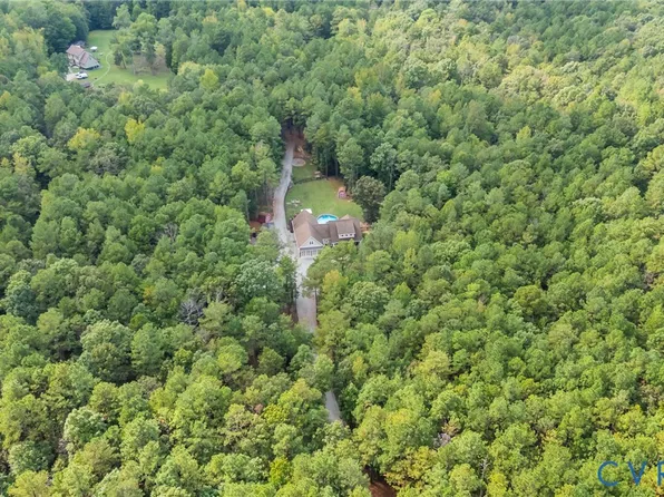 6420 Clayville Ln, Moseley, VA 23120