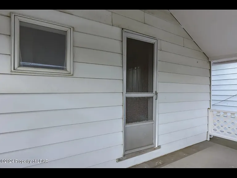 433 Elm Ave — Photo 12