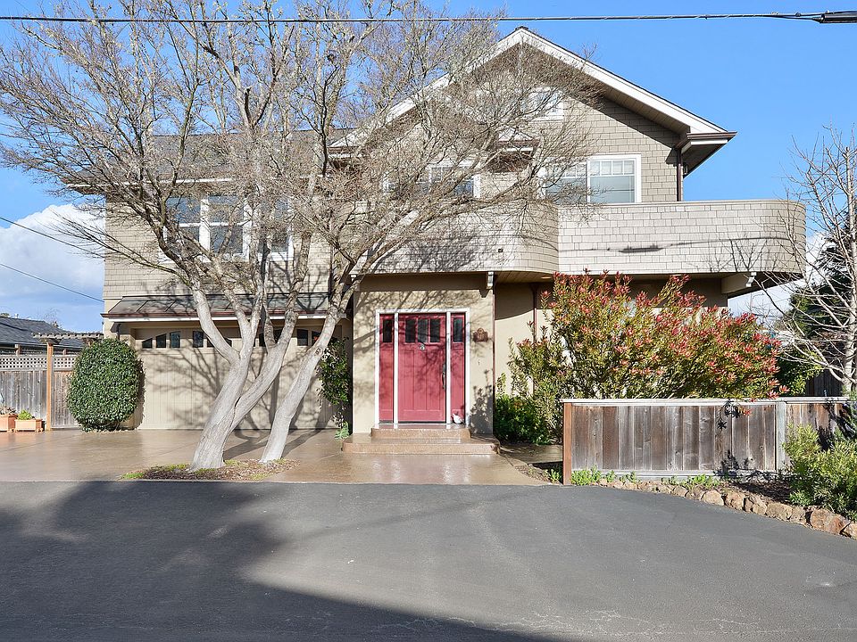 1st image of 626 Seacliff Dr