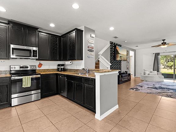 5th image of 152 PRIMROSE DRIVE