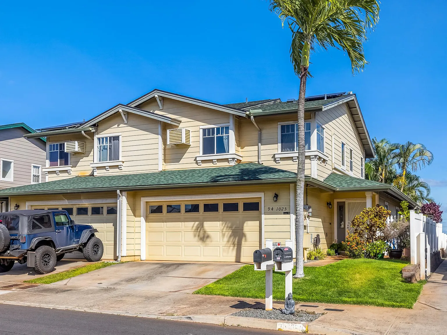 3 bed, 2.5 bath, 1243 sqft, $3,625 — Photo 1