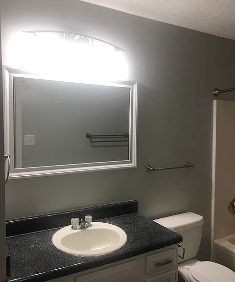 4400 Graceland Ct #4400 — Photo 31