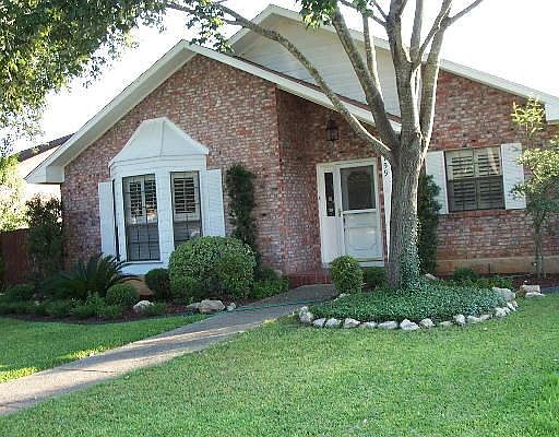 1st image of 3759 HUNTERS CIR