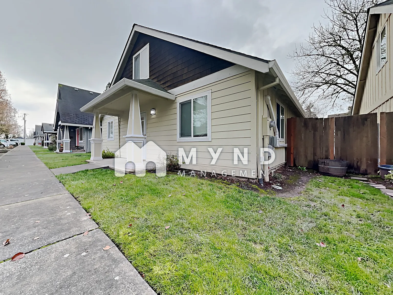 601 W 1st St APT 6-1 photo 1