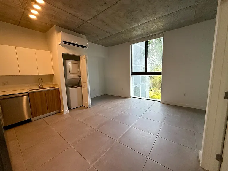 1159 NW 8th Ave #307 — Photo 5