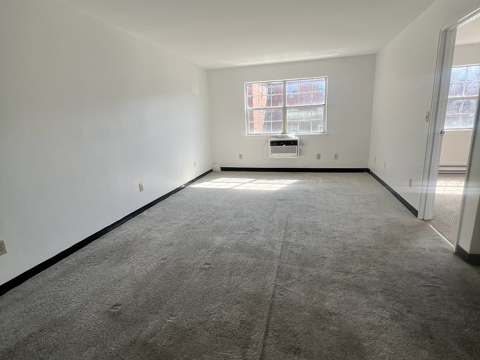 340 Palisade Ave — Photo 2