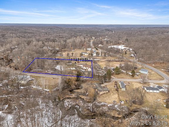 2nd image of 7086 Peck Lake Rd