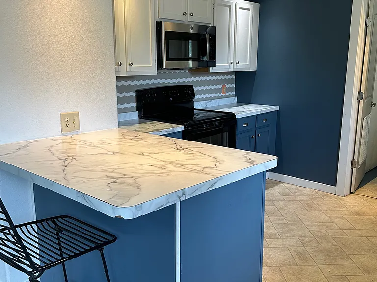 1027 N C St — Photo 3