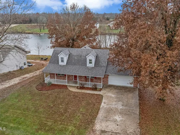 8615 N Shore Dr, Eugene, MO 65032