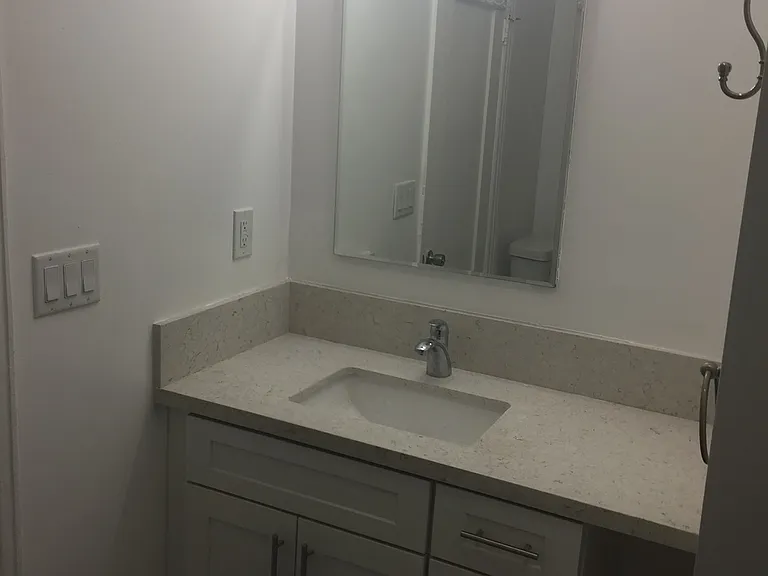 1330 S Van Ness Ave #1330 — Photo 5