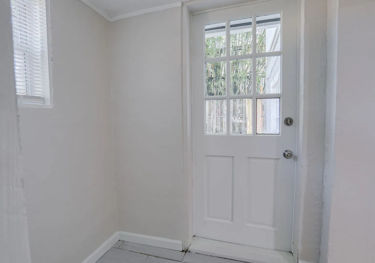 1815 E. Kaley Ave — Photo 3